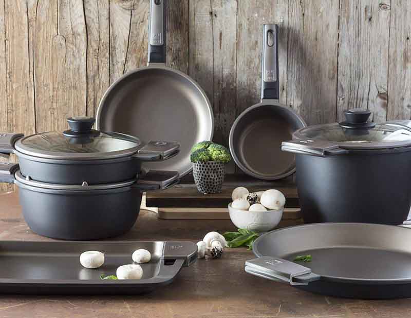 Ollas, sartenes y otros recipientes para inducción